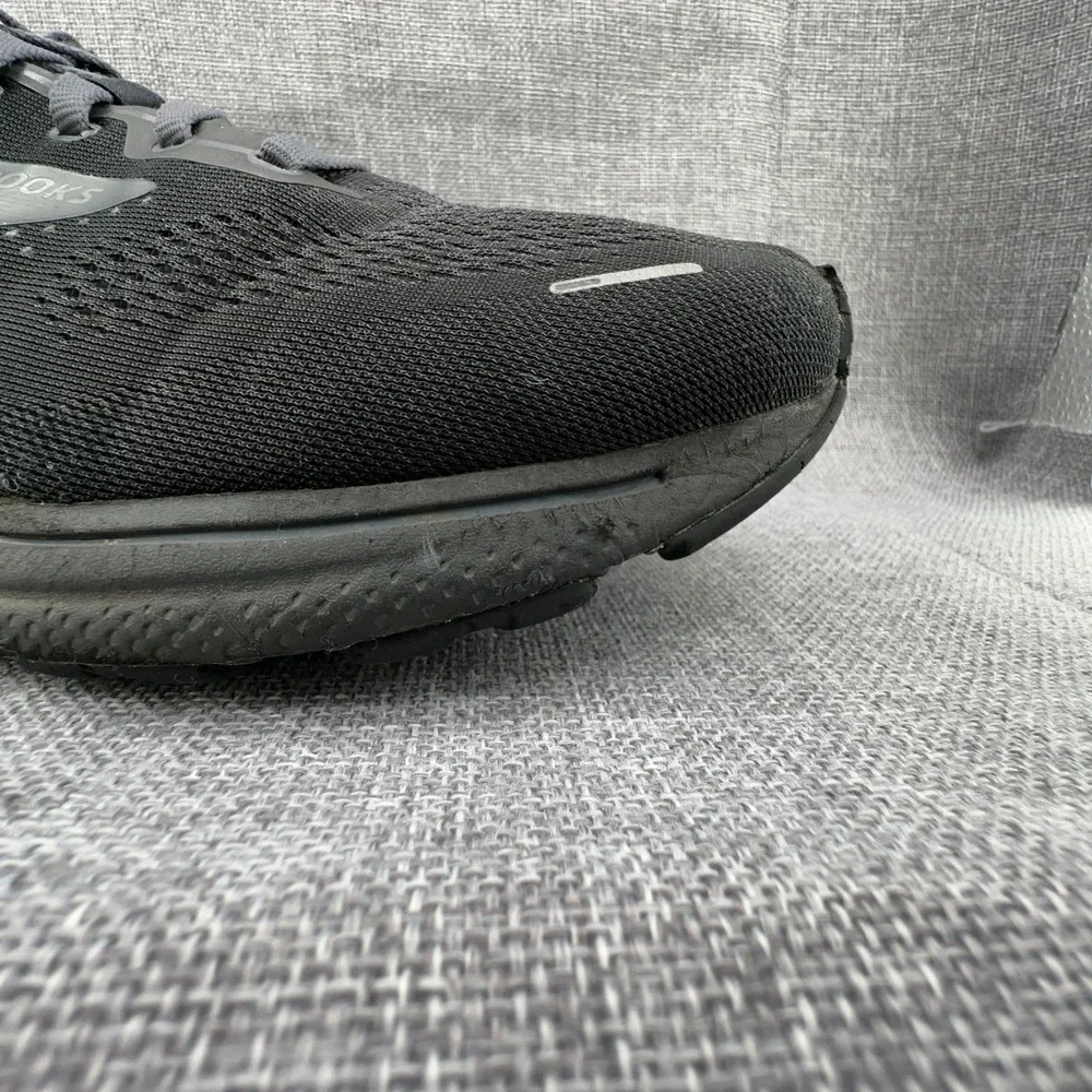 Brooks fair preowned